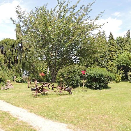 La Ferme Du Bourg Bed & Breakfast Eraines Екстериор снимка
