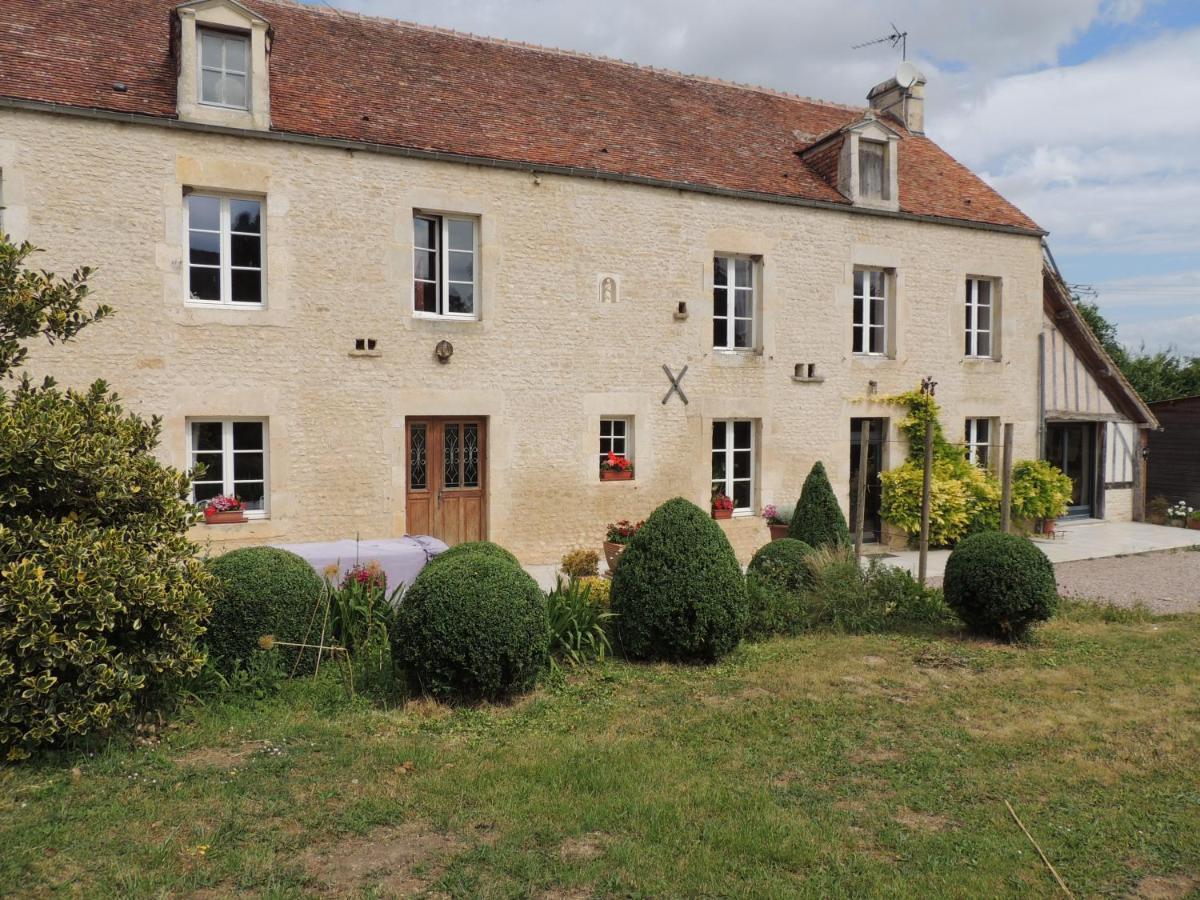 La Ferme Du Bourg Bed & Breakfast Eraines Екстериор снимка